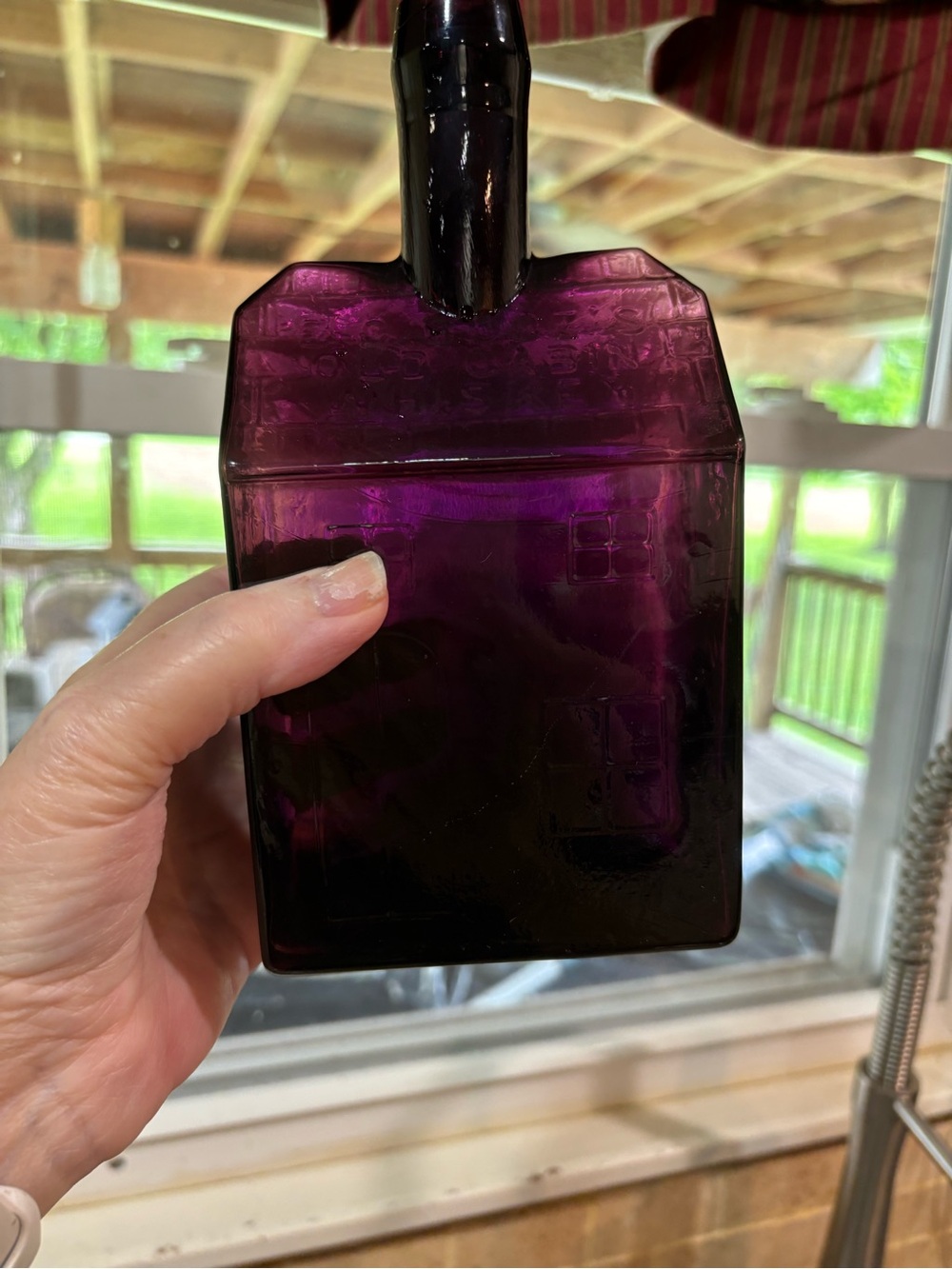 EC Booze Log Cabin Decorative Glass House Bottle - Deep Purple Accent - Picture 6 of 15